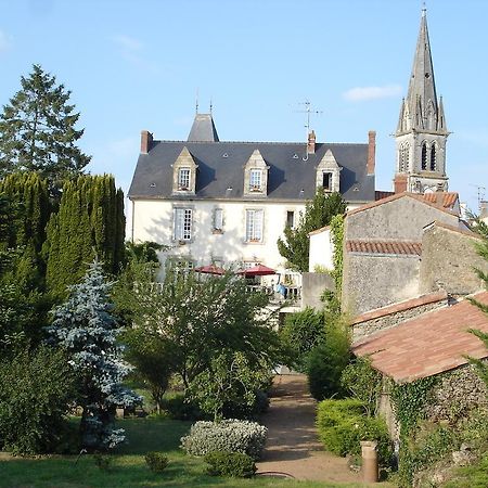 Le Petit Chateau - Tiffauges Proche Puy Dufou 외부 사진