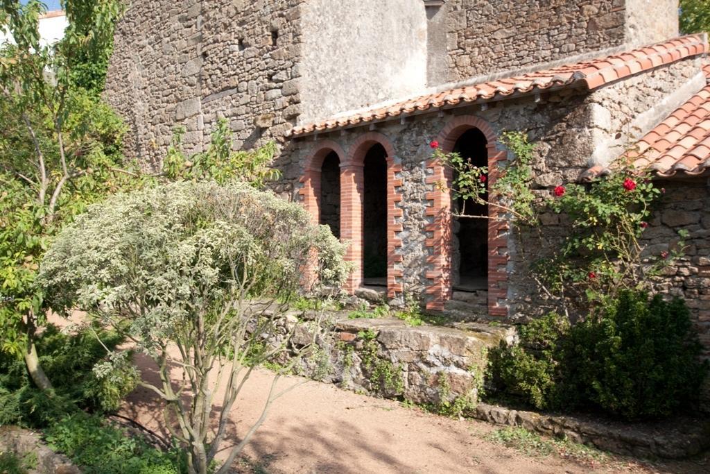Le Petit Chateau - Tiffauges Proche Puy Dufou 외부 사진